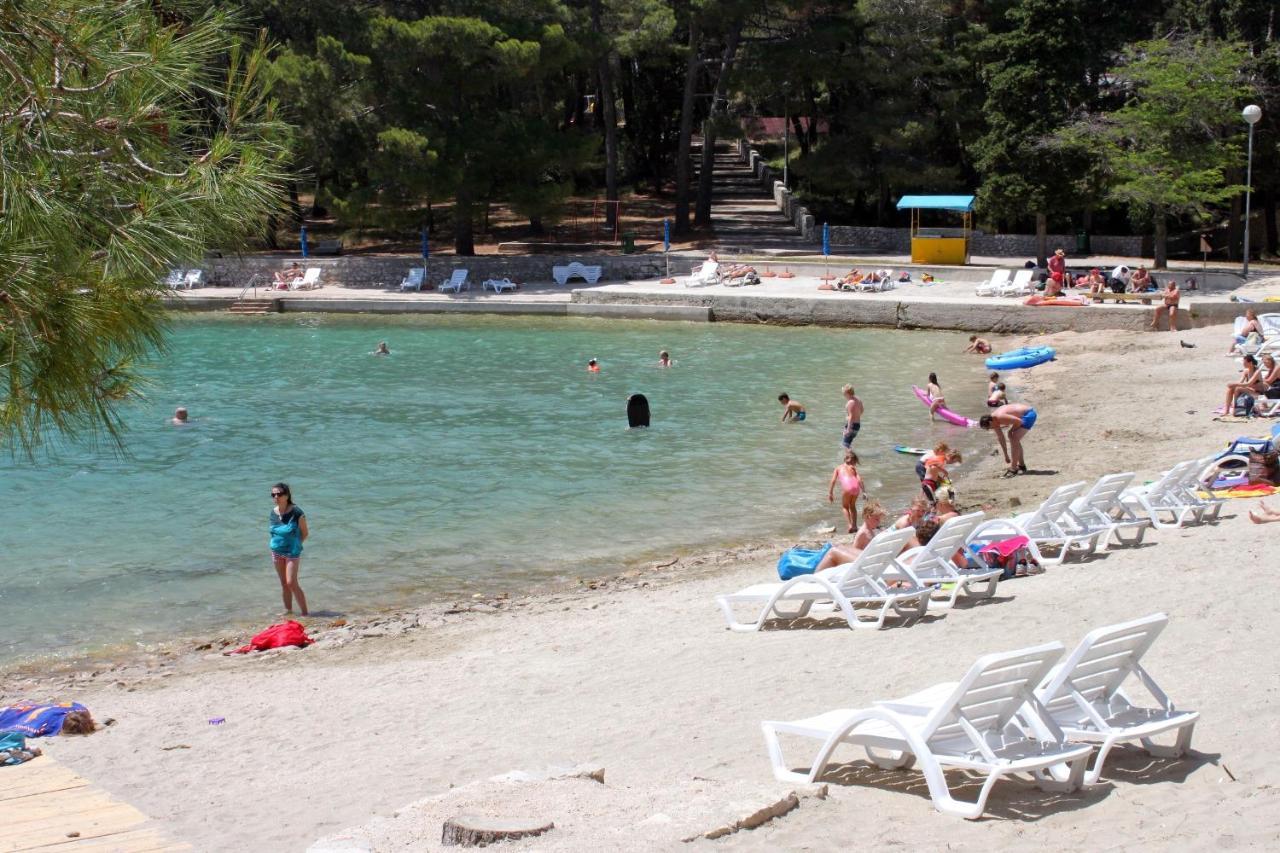 Apartments By The Sea Mali Lošinj Екстериор снимка